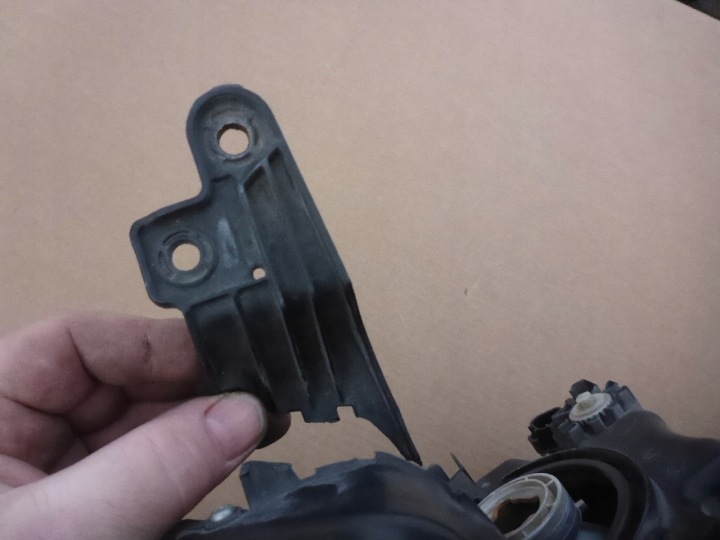 SUZUKI VITARA III 15-18 PHARE PROJECTEUR ORDINAIRE PHARES ANTIBROUILLARD DROIT EUROPE