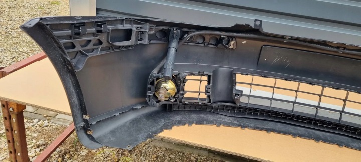 VW GOLF V 2003- PARE-CHOCS AVANT ORIGINAL G064