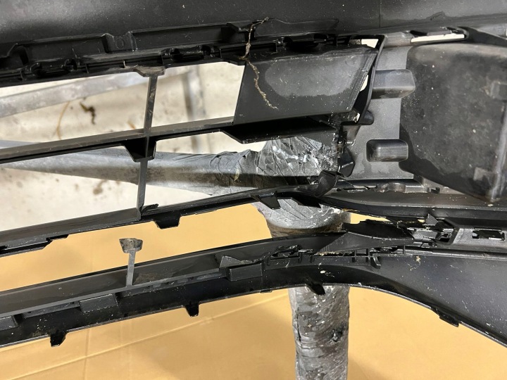 VW PASSAT B8 PARE-CHOCS AVANT 3G0807221 #1137