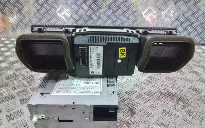 RADIO MONITEUR ENSEMBLE VECTRA C 2008 13253511