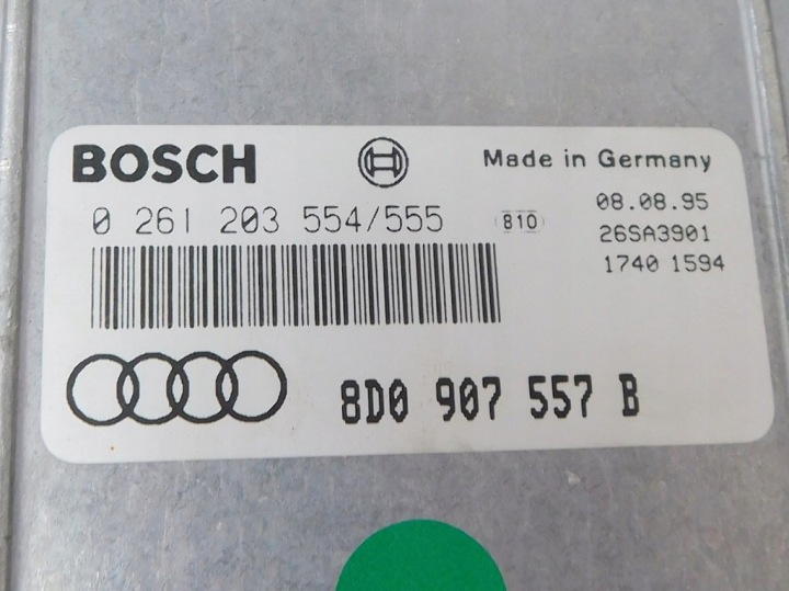 AUDI A4 B5 1.6 94-01 ORDINATEUR CONTRÔLEUR MOTEUR 8D0907557B 0261203554/5