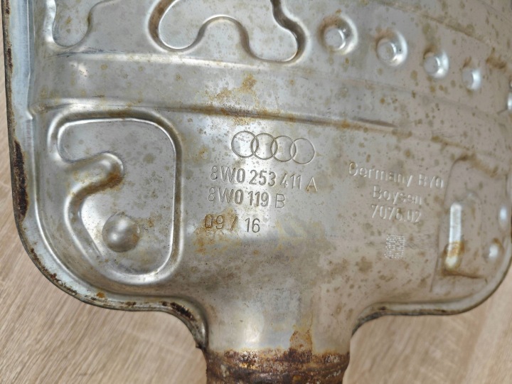 ORIGINAL SILENCIEUX ÉCHAPPEMENT CENTRAL AUDI A4 B9 A5 F5 2.0 TFSI 8W0253411A 10KM