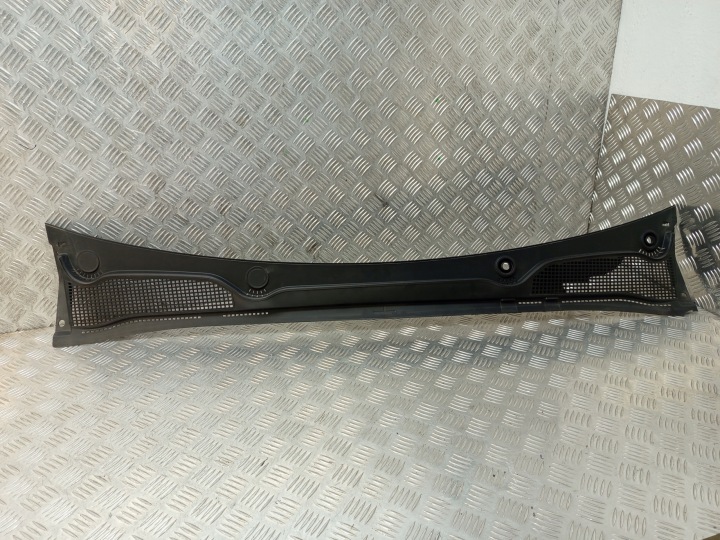 RENAULT CLIO V DOUBLURE DE PASSAGE DE ROUE SUPÉRIEUR 668114189R