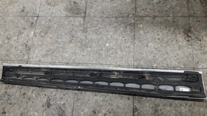 8R0853960L MOULURE PORTES DROIT AVANT AUDI Q5 8R