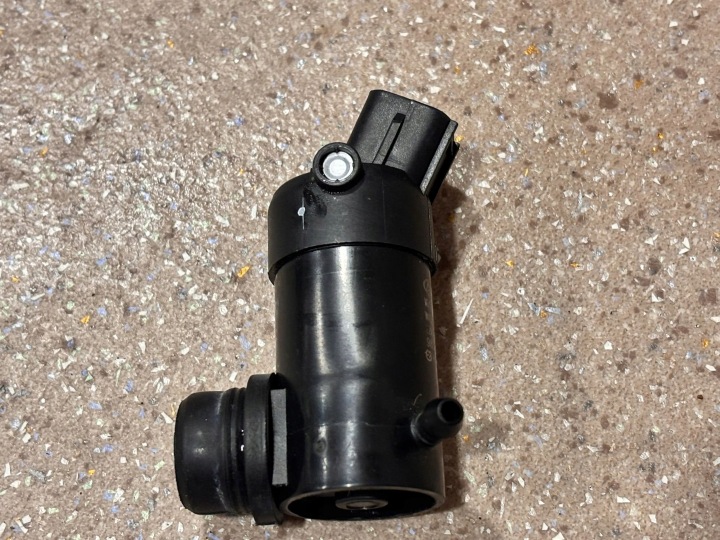 POMPE LAVE-GLACE AVANT HYUNDAI IONIQ 5 985103T500