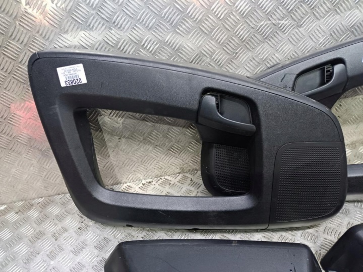 FIAT DUCATO III LIFT GARNITURE PORTES AVANT LEWY.PRAWY JEU EUROPE