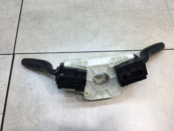 COMMUTATEUR COMPOSITE HONDA HR-V I M18727