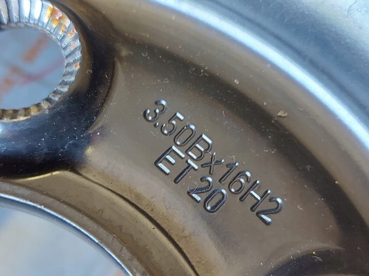MERCEDES W204 KOLO RÉGLAGE 125/90/16 98M 5X112 ET20 2044000302