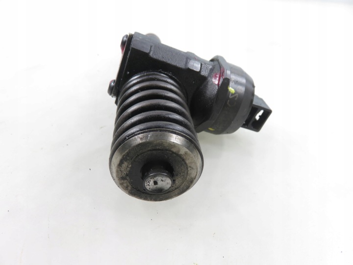 POMPE À INJECTION VW CADDY III 1.9 TDI 038130073BN 0414720313