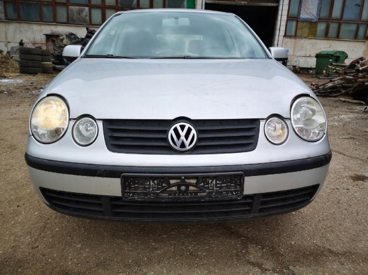 VOLKSWAGEN POLO BOÎTE FUSIBLES 2002 1.4L 6Q0973374