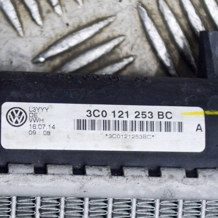 VOLKSWAGEN PASSAT B8 2014 RADIATEUR