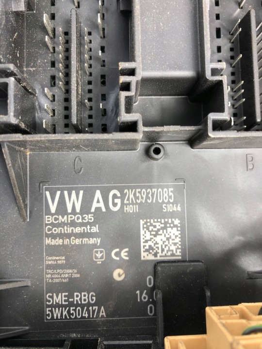 MODULE CONFORT VOLKSWAGEN CADDY 2K5937085
