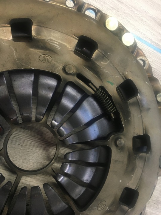 BMW BI-MASSE E90 E60 E87 2.0B N46 N43 N46N 2.0I BEN