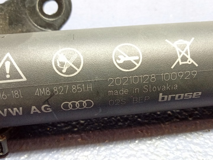 AUDI RSQ8 Q8 4M SERVOMOTEUR COUVERCLES DE COFFRE ARRIÈRE 4M8827851H
