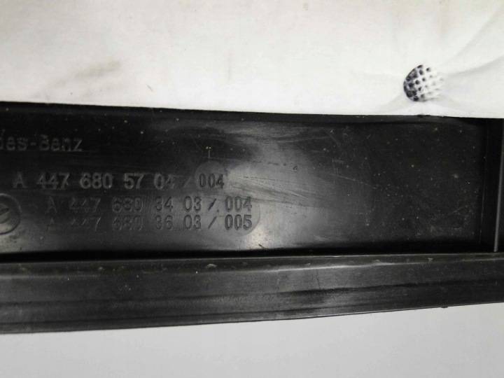 MERCEDES W447 447 PROTECTION PLAQUE CHÂSSIS DROITE