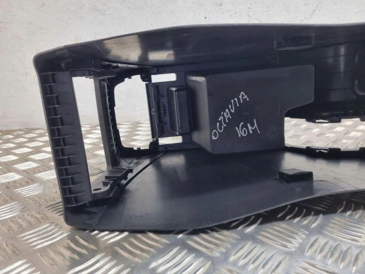 CONSOLE COCKPIT SKODA OCTAVIA III (5E3) 5E1863241C 1.4L 2016
