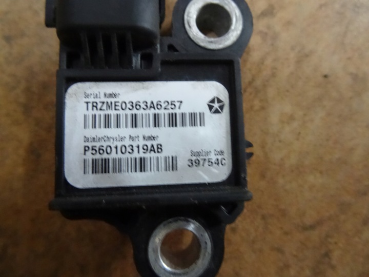 JEEP GRAND CHEROKEE 2.7D 03' CAPTEUR COUP 56010319