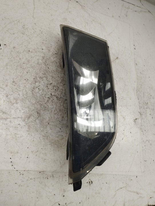SKODA FABIA III 3 PHARES ANTIBROUILLARD GAUCHE AVANT 6V0941699