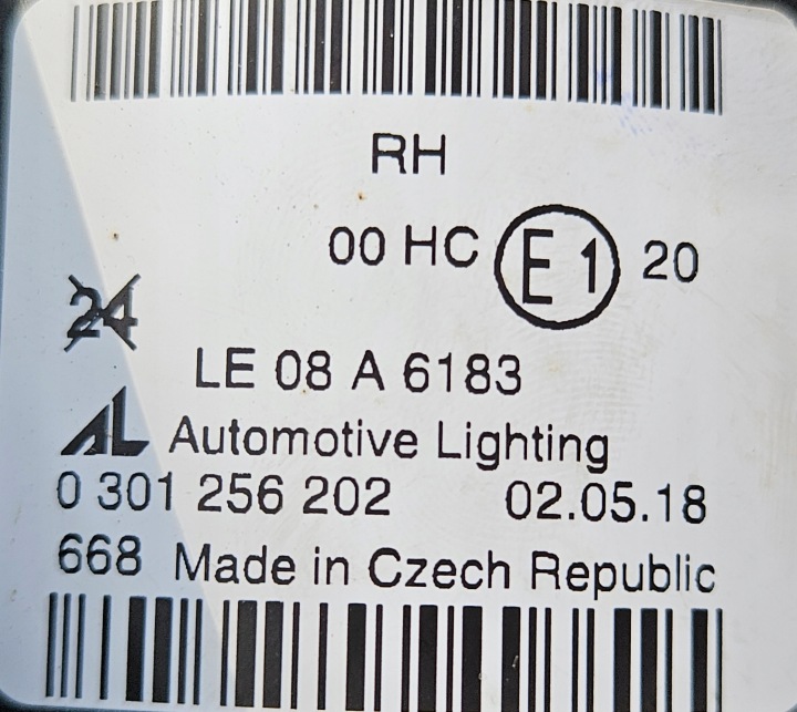 VOLVO C70 10-13 PHARE DROITE AL NEUF