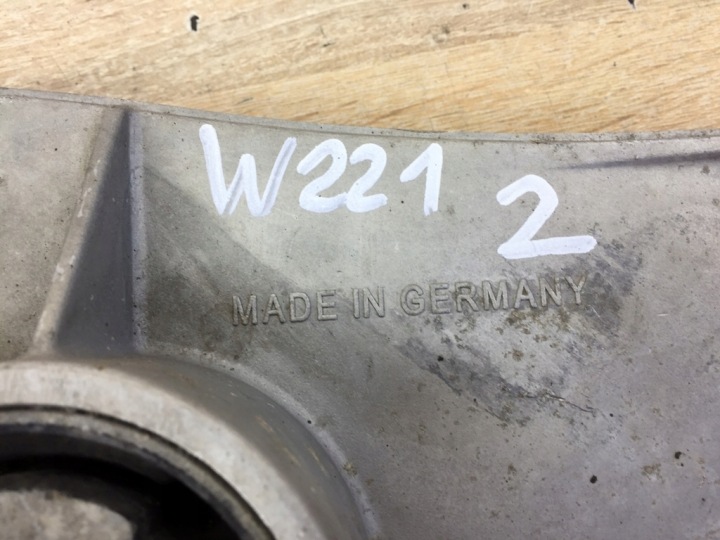 POIGNÉE SUPPORT PONT MERCEDES S-KL W221 C216