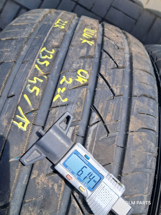 COUVERCLE 17 MM PNEU ESTIVALE ILINK 235/45R17 97W XL 2023