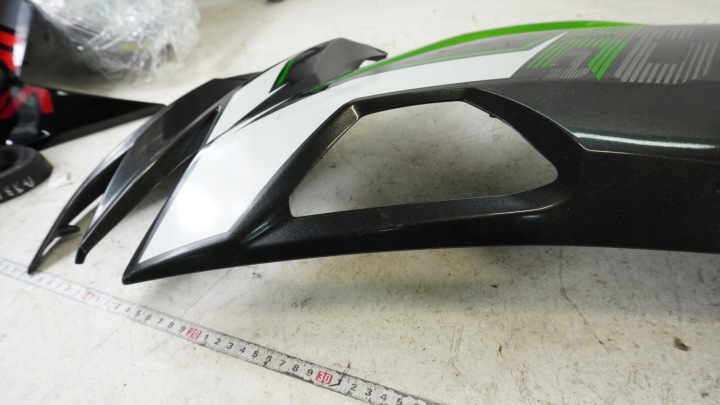 L132 KAWASAKI EX 650 NINJA 20-24 CÔTÉ DÉFLECTEUR D'AIR PROTECTION 55028-0828