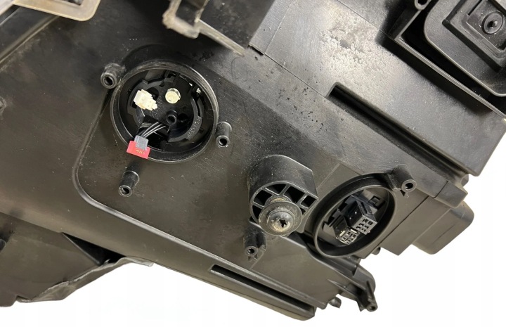 BMW X5 E70 HEADLIGHT/HEADLAMP 7221892 KT15K22