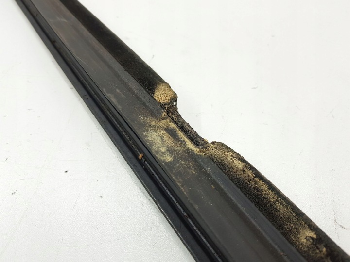 CITROEN DS4 2011 MOULURE VITRES PORTES AVANT 9687378977