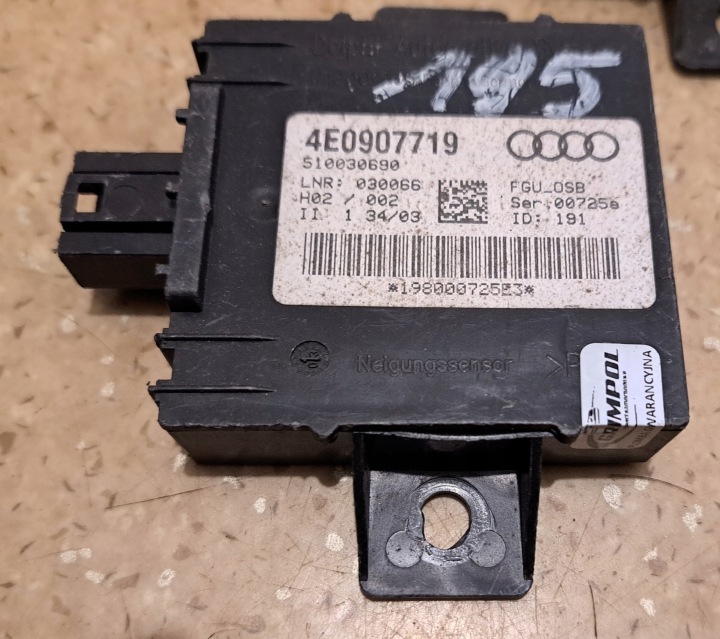 AUDI A8 D3 MODULE CONTRÔLEUR ALARME 4E0907719