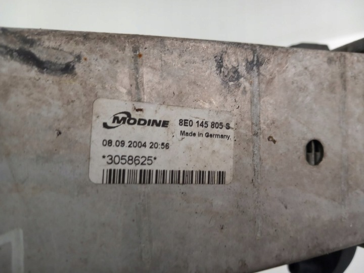 AUDI A4 B7 1.9TDI ÉCHANGEUR AIR-AIR 8E0145805S