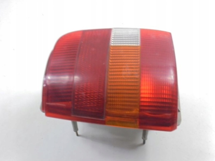 FORD SIERRA MK2 PHARE ARRIÈRE GAUCHE UNIVERSEL 83BG13A603