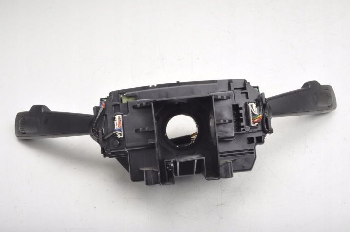 VOLVO XC70 II COMMUTATEUR COMPOSITE 31334643