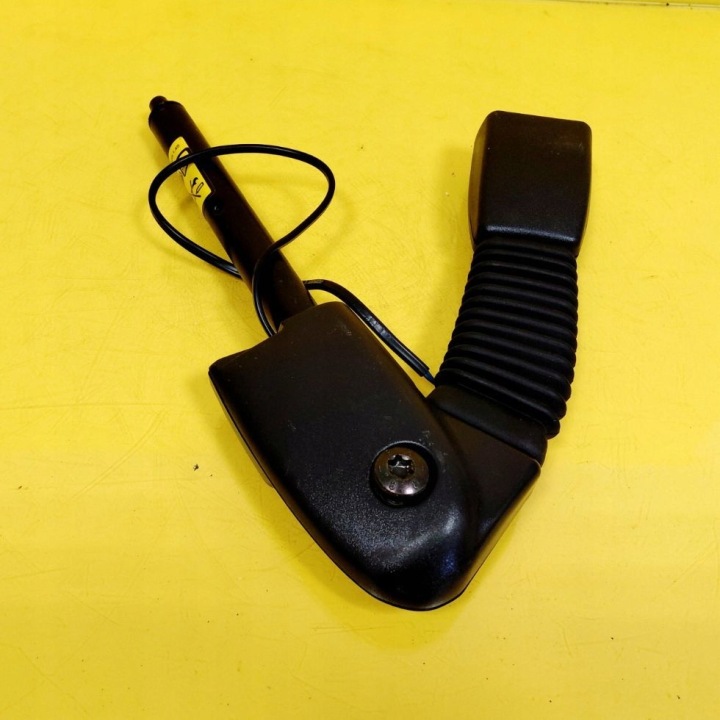 AGRAFE COURROIE SÉCURITÉ DROIT AVANT ROVER 200 XV 104600 NR1190