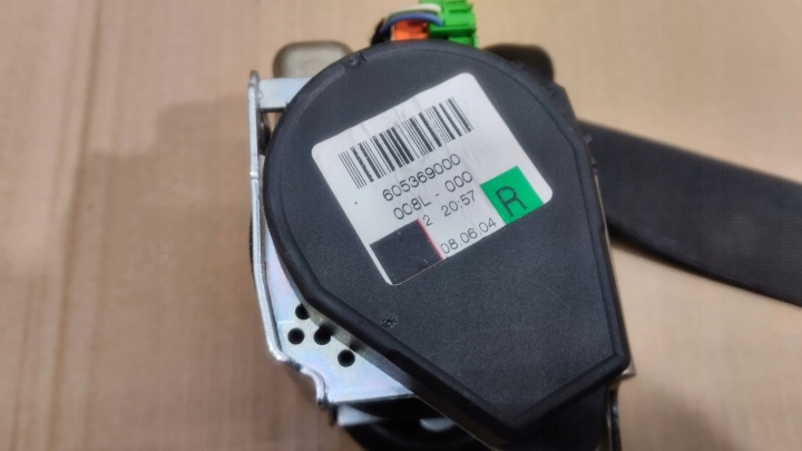 MERCEDES W211 CEINTURE DE SÉCURITÉ DROIT AVANT A2118680222