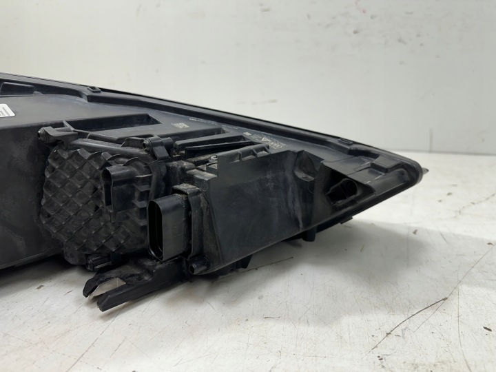 GAUCHE XÉNON AUDI A1 8X LIFT 8XA941005