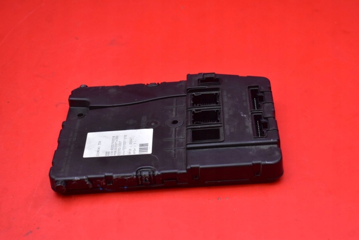CONTRÔLEUR MODULE UCH 8200780018 RENAULT MEGANE II 1.6 16V 113 KM LIFT 06-12
