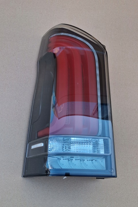 MERCEDES VITO V-KLASA LIFT MARCO POLO PHARE GAUCHE ARRIÈRE PARFAITE A4478204202