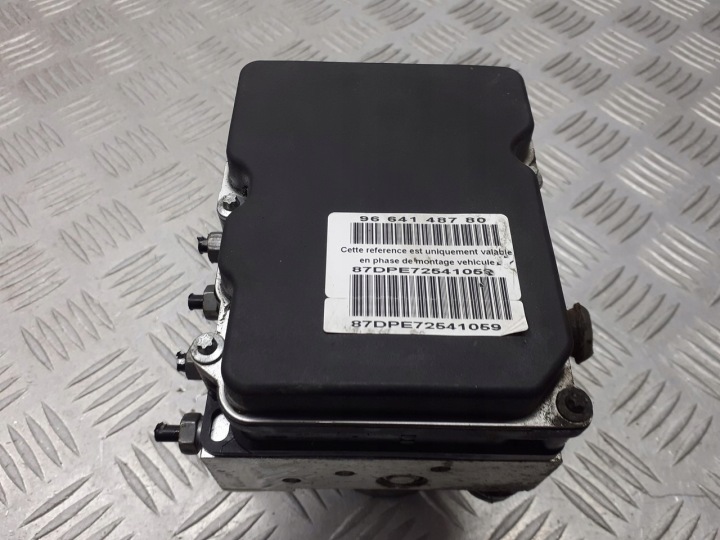 POMPE ABS CITROEN C4 PICASSO 2.0 HDI 0265235010 9660934580