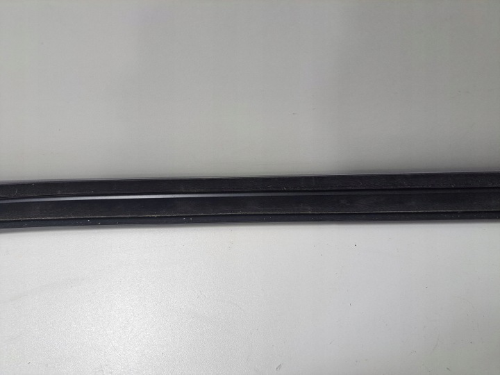 BMW IX 2024 ARRIÈRE CÔTÉ DROITE JOINTS DE VITRES