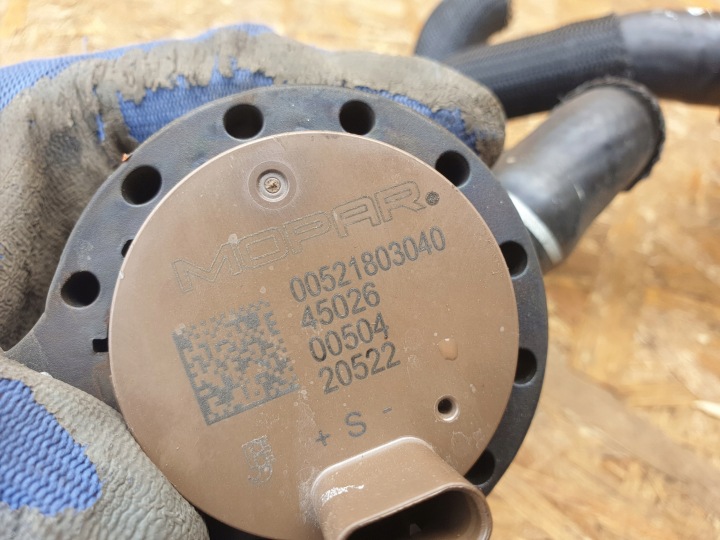 JEEP RENEGADE LIFT TUYAU DE DÉRIVATION EAU POMPE 00521803040