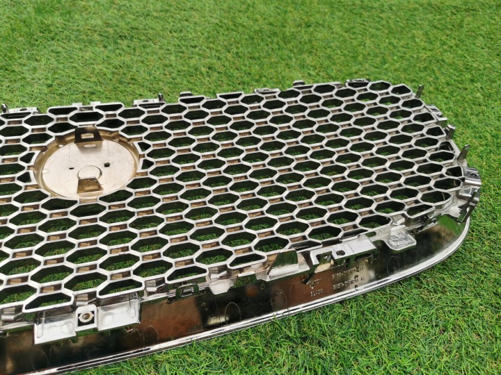 JAGUAR XF GRILLE CALANDRE AVANT 15-19R