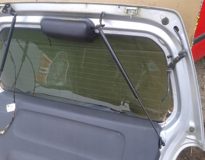 OPEL AGILA A COUVERCLES DE COFFRE COUVERCLES DE COFFRE COUVERCLES DE COFFRE ARRIÈRE ARRIÈRE AVEC VITRE