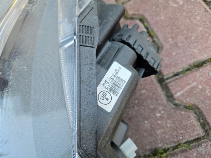 PHARE PHARES EUROPE ENSEMBLE TOYOTA COROLLA E21 E20 81110-02T31 81150-02T31
