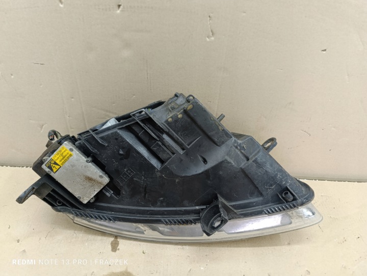 PHARE GAUCHE OU DROITE AVANT AUDI A6 C6 XÉNON 4F0941029AK
