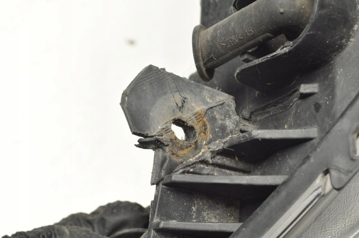 FORD MONDEO MK4 LIFT PHARE GAUCHE AVANT GAUCHE AVANT BS71-13W030-AF