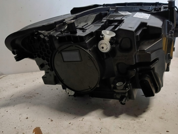 MERCEDES GLA 247 LIFT COMPLET LED GAUCHE OU DROITE NEUF ORIGINE PHARE NEUF