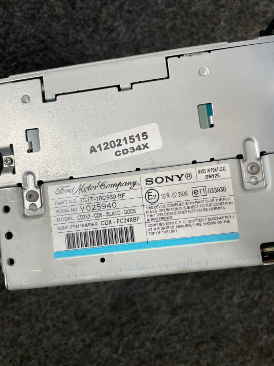 FORD MONDEO MK4 RADIO D'USINE CD 7S7T-18C939-BF CODE FONCTIONNELLES