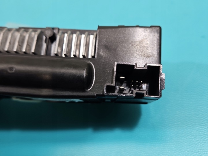 SERVOMOTEUR COUVERCLES DE COFFRE GAUCHE TÉLESCOPE AUDI Q5 08- 8R0827851