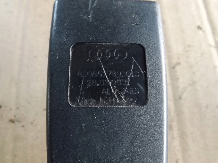 AUDI A6 C5 AGRAFE AGRAFE COURROIE SÉCURITÉ ARRIÈRE ARRIÈRE 4B0857797