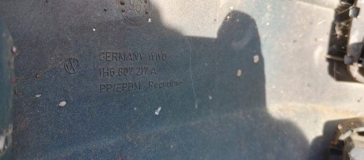 VOLKSWAGEN FOLF III OE 1H6807217A PARE-CHOCS AVANT